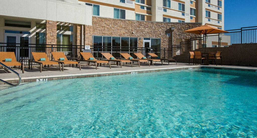 Courtyard By Marriott Dallas Midlothian At Midlothian Conference Center Exterior photo